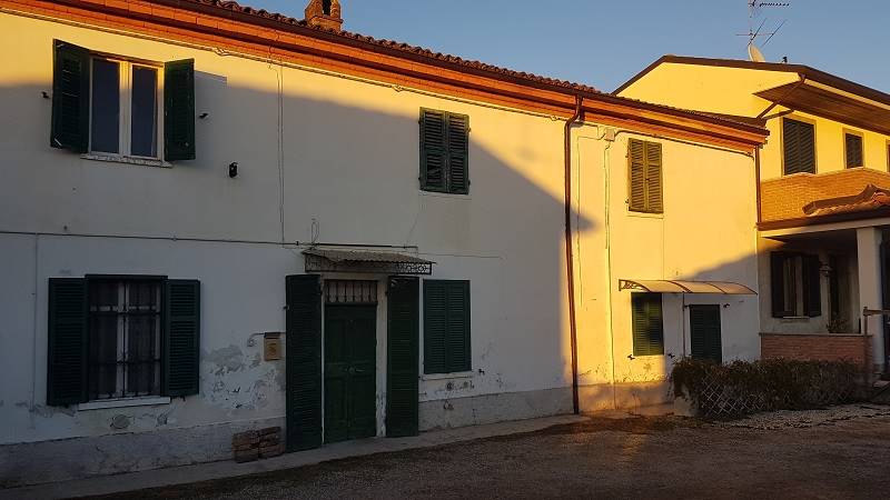 Casa semi indipendente da ristrutturare in zona Spinetta Marengo a Alessandria